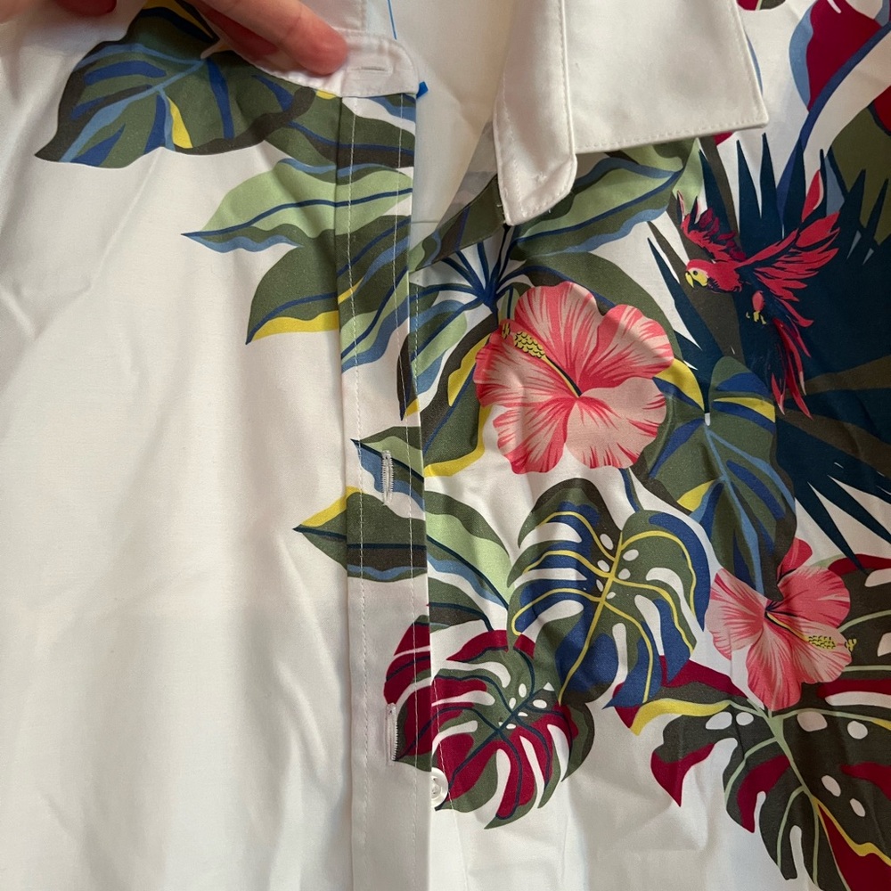 Gorgeous BNWOT Chicos blouse
